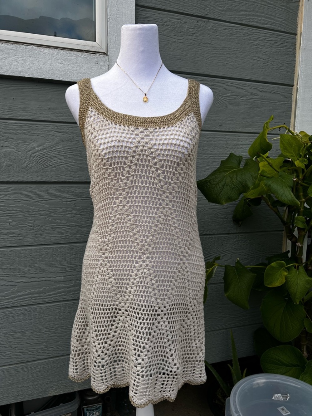 Boston Proper Cream and Gold Knit Top